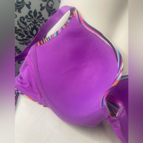 Victoria’s Secret Plunge Bra - Picture 9 of 12